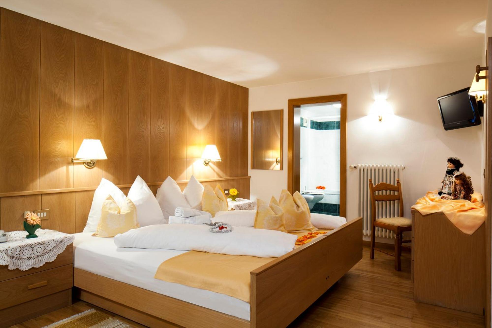 Mountain Hotel Mezdi Colfosco Ngoại thất bức ảnh