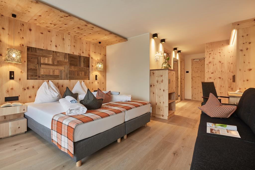 Mountain Hotel Mezdi Colfosco Ngoại thất bức ảnh