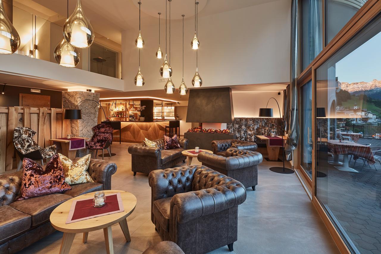 Mountain Hotel Mezdi Colfosco Ngoại thất bức ảnh