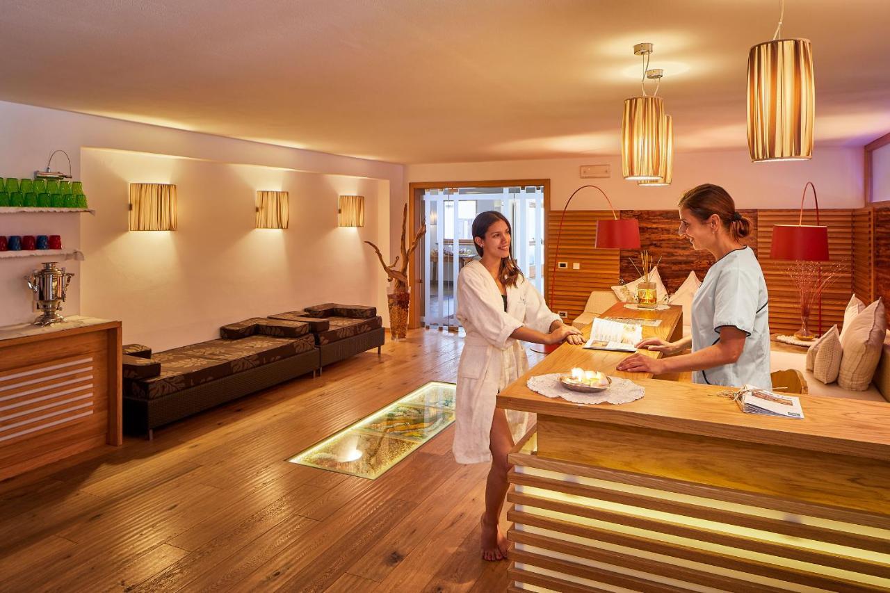 Mountain Hotel Mezdi Colfosco Ngoại thất bức ảnh