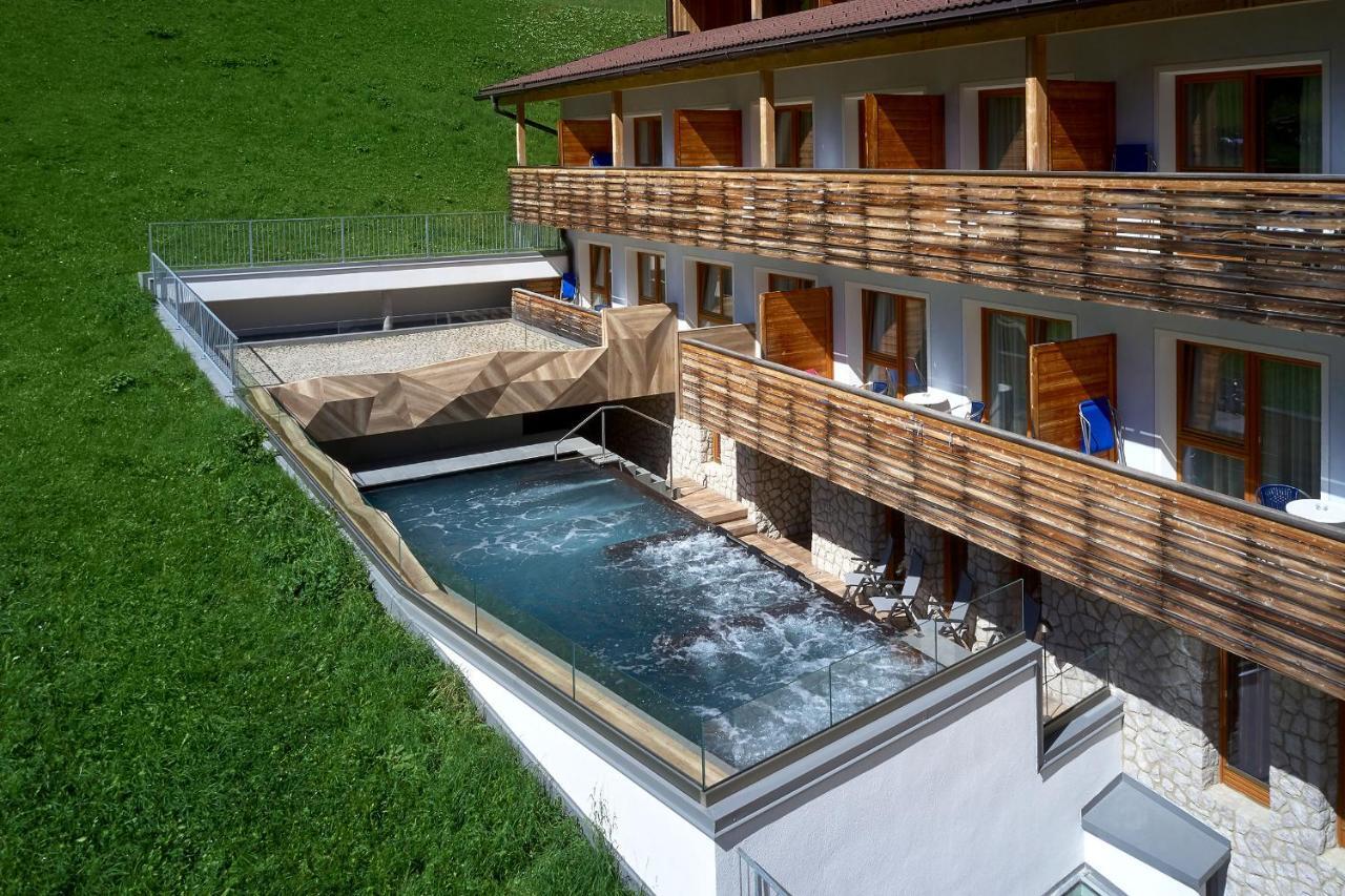 Mountain Hotel Mezdi Colfosco Ngoại thất bức ảnh